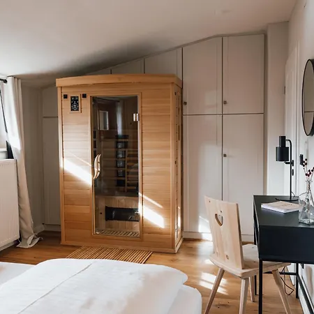Watzmannsuite - Familienfreundliche In Historischer Mit Kamin, Infrarotsauna, Balkon, Garten, Nur 10 Gehminuten Ins Zentrum Von Berchtesgaden * ビショフスヴィーゼン