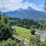 Apartment Watzmannsuite - Familienfreundliche In Historischer Mit Kamin, Infrarotkabine, Balkon, Garten, Nur 10 Gehminuten Ins Zentrum Von Berchtesgaden