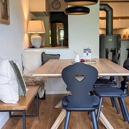Watzmannsuite - Familienfreundliche In Historischer Mit Kamin, Infrarotkabine, Balkon, Garten, Nur 10 Gehminuten Ins Zentrum Von Berchtesgaden Διαμέρισμα