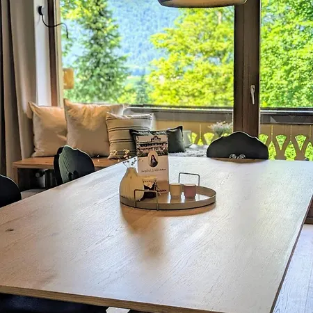 Διαμέρισμα Watzmannsuite - Familienfreundliche In Historischer Mit Kamin, Infrarotkabine, Balkon, Garten, Nur 10 Gehminuten Ins Zentrum Von Berchtesgaden Bischofswiesen