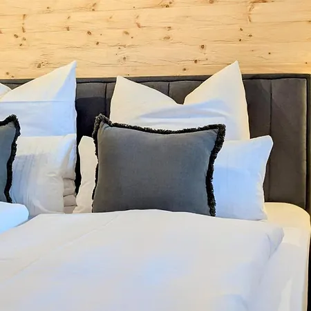 Διαμέρισμα Watzmannsuite - Familienfreundliche In Historischer Mit Kamin, Infrarotkabine, Balkon, Garten, Nur 10 Gehminuten Ins Zentrum Von Berchtesgaden