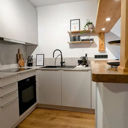 Watzmannsuite - Familienfreundliche In Historischer Mit Kamin, Infrarotkabine, Balkon, Garten, Nur 10 Gehminuten Ins Zentrum Von Berchtesgaden Διαμέρισμα *