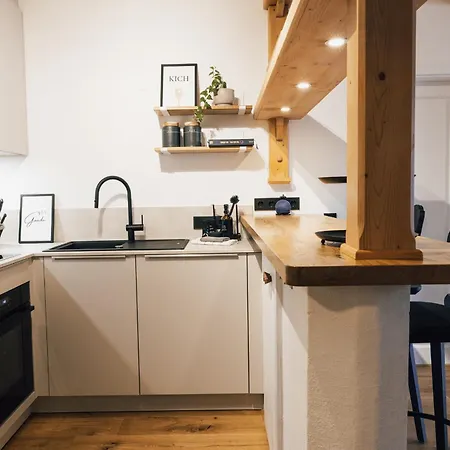 Lejlighed Watzmannsuite - Familienfreundliche In Historischer Mit Kamin, Infrarotsauna, Balkon, Garten, Nur 10 Gehminuten Ins Zentrum Von Berchtesgaden