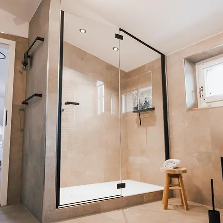 Lejlighed Watzmannsuite - Familienfreundliche In Historischer Mit Kamin, Infrarotsauna, Balkon, Garten, Nur 10 Gehminuten Ins Zentrum Von Berchtesgaden Bischofswiesen