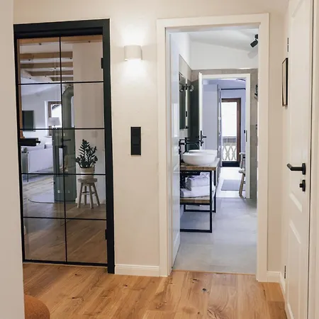 Watzmannsuite - Familienfreundliche In Historischer Mit Kamin, Infrarotsauna, Balkon, Garten, Nur 10 Gehminuten Ins Zentrum Von Berchtesgaden * Bischofswiesen