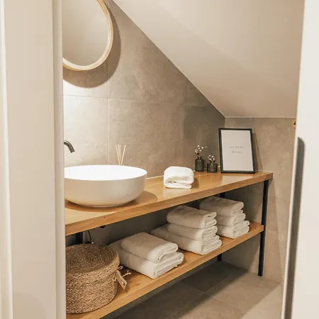 Watzmannsuite - Familienfreundliche In Historischer Mit Kamin, Infrarotsauna, Balkon, Garten, Nur 10 Gehminuten Ins Zentrum Von Berchtesgaden Апартаменты