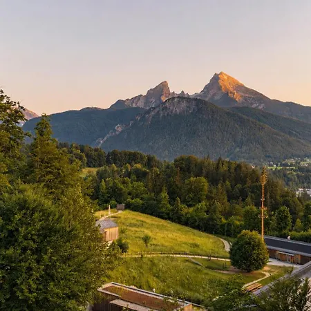 Watzmannsuite - Familienfreundliche In Historischer Mit Kamin, Infrarotsauna, Balkon, Garten, Nur 10 Gehminuten Ins Zentrum Von Berchtesgaden Bischofswiesen